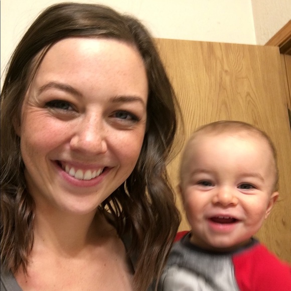 Meet your Posher, Emily - Picture 1 of 1